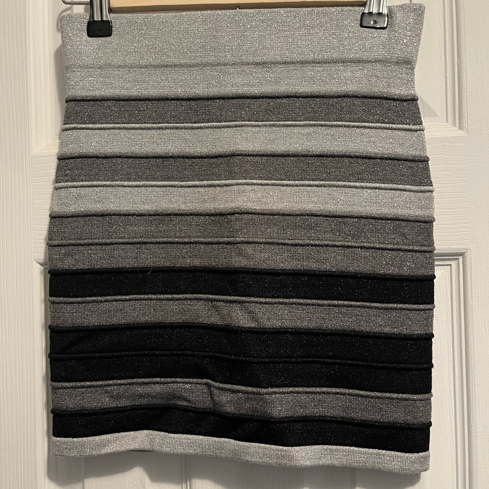Metallic Silver And Black Striped Body Con Mini Skirt Active Basic Size S
